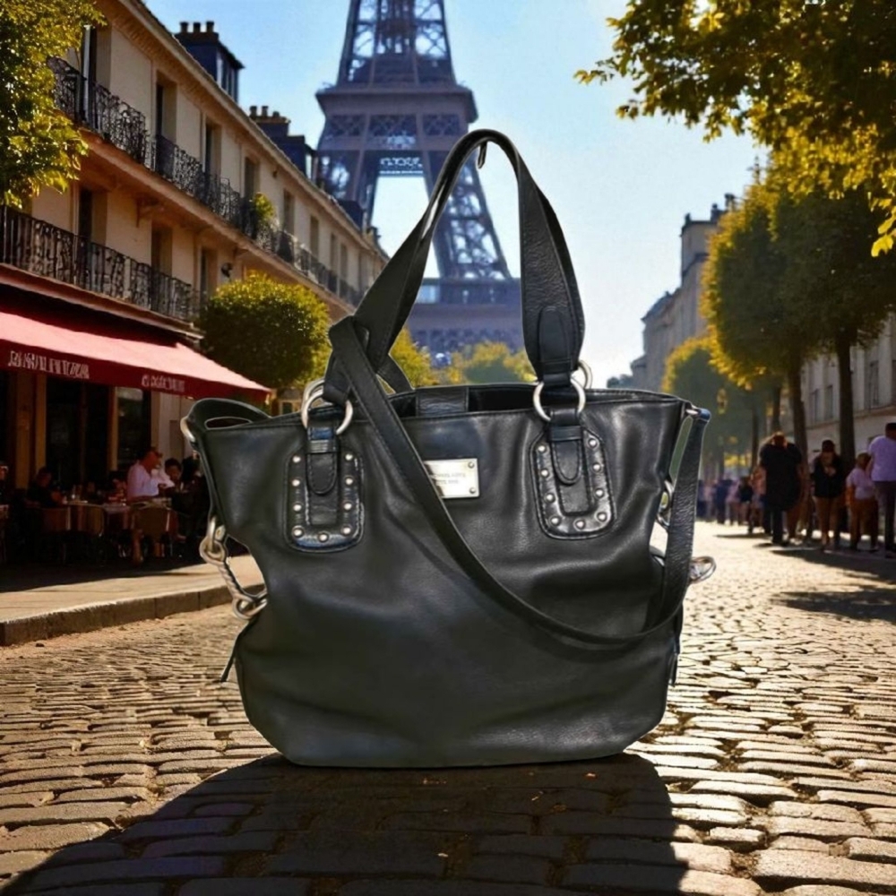 Michael Kors (BIG VALLEY)Elegant Black Leather Tote Bag